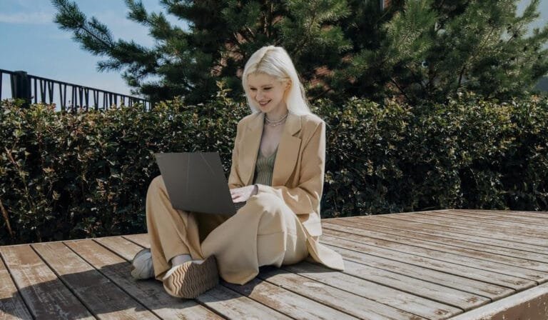 Go Sustainable with ASUS AI Laptop Trade-In Programme