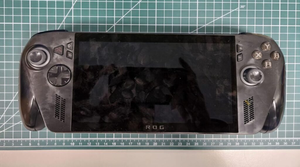 The black variant of ASUS's ROG Ally 2 features an Xbox logo on one of its buttons, indicating it is the rumored Xbox handheld.