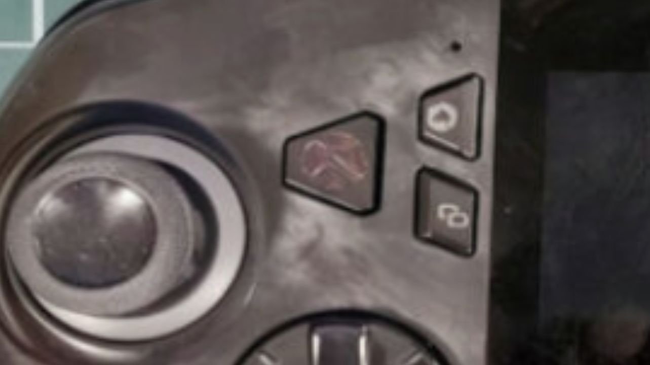 Xbox Handheld Images Leak Suggest It Is an ASUS ROG Ally Variant