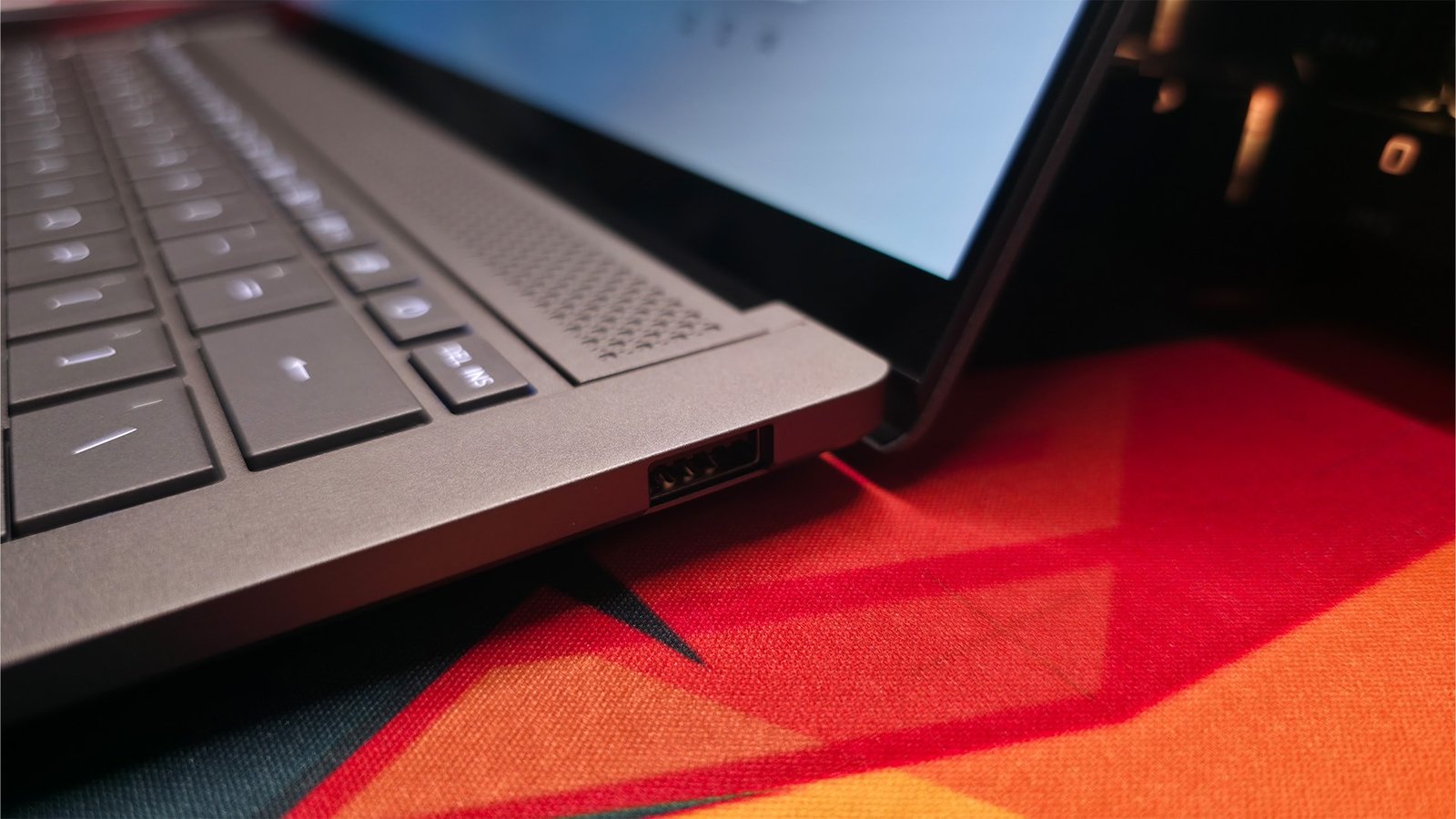 ASUS Zenbook S14 Ports