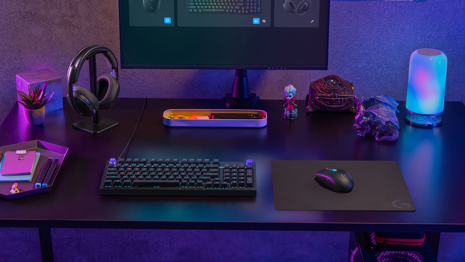 G304 X SUPERLIGHT Updates A Familiar Mouse Shape