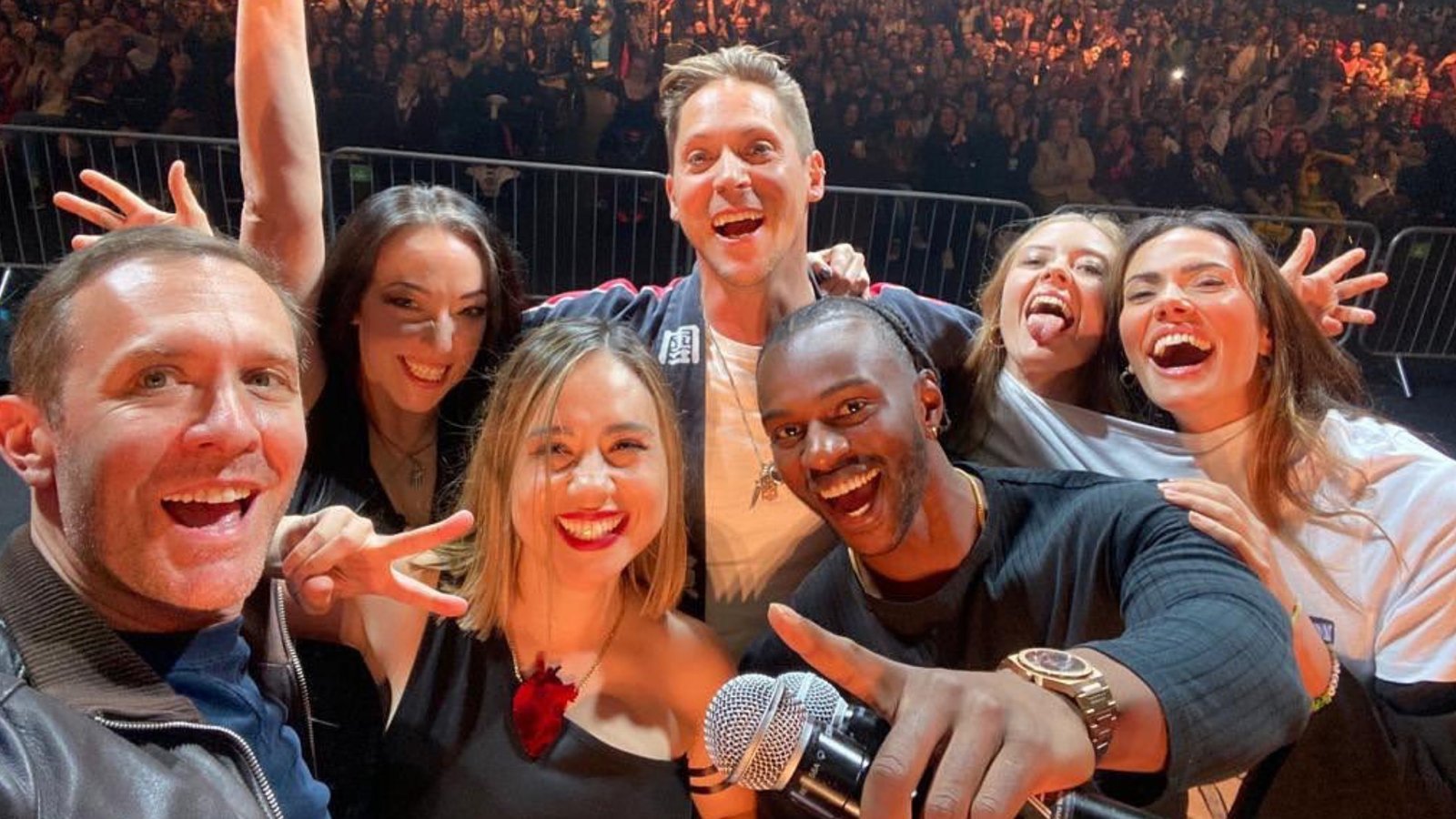 Theo Solomon (third from right) with the cast of Baldur's Gate 3