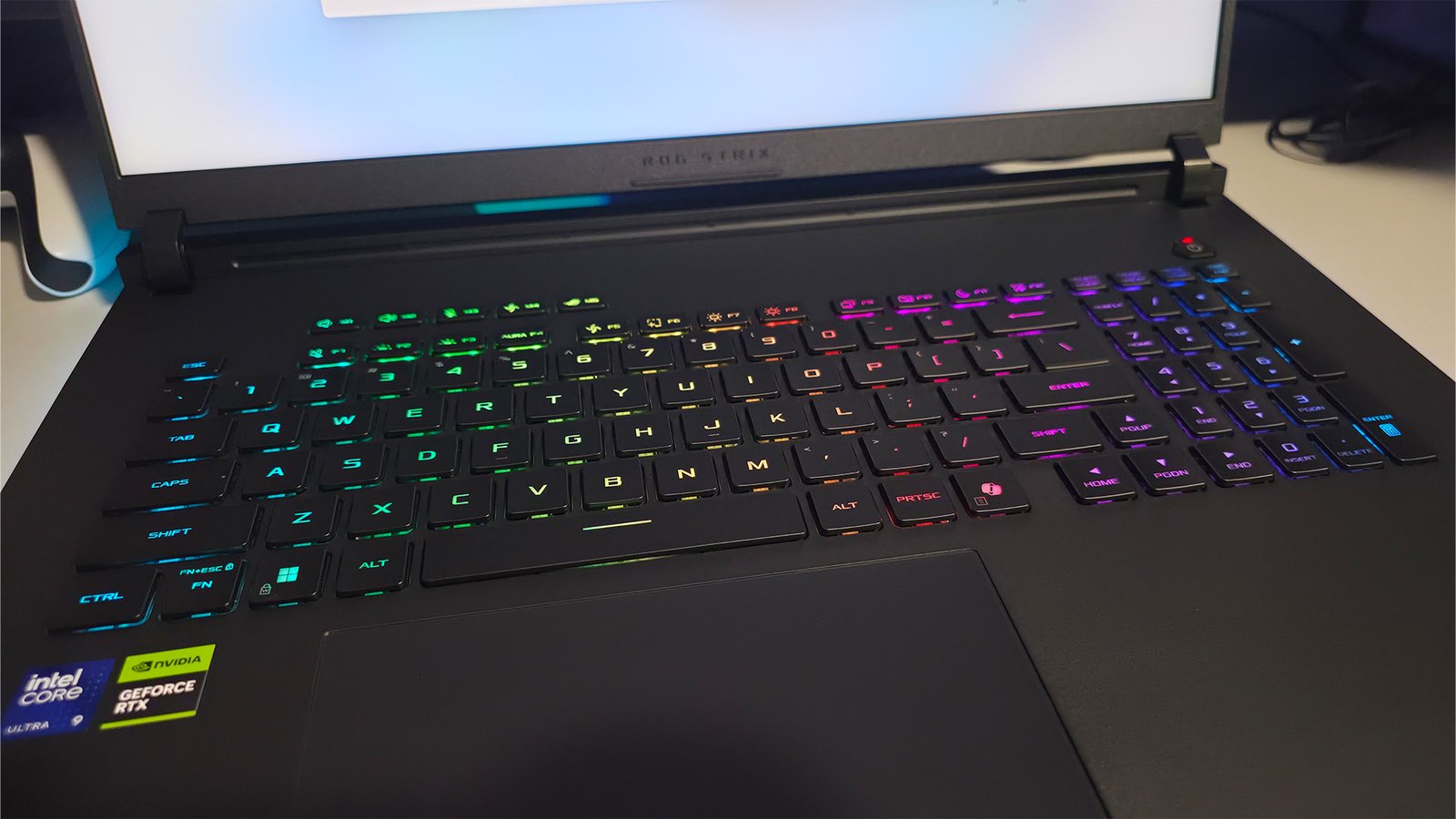 ROG Strix SCAR 18 (G835LXG) Keyboard