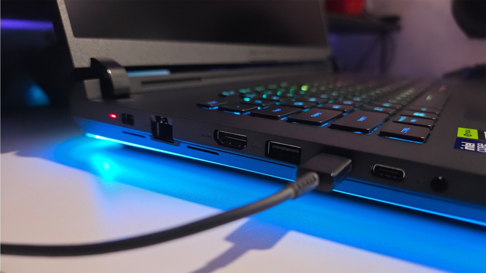 ROG Strix SCAR 18 (G835LXG) Ports