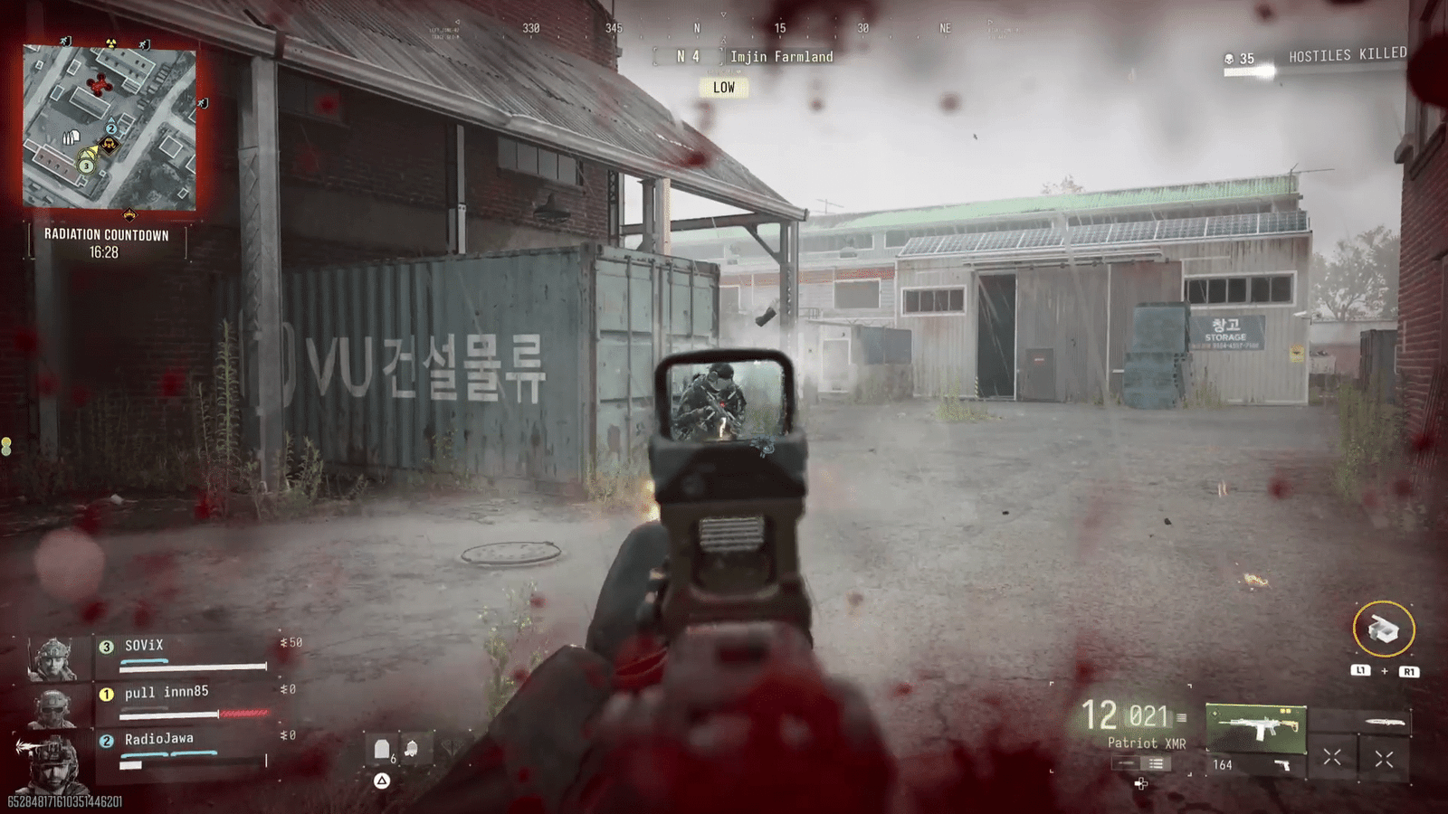 PvE gunfight in Call of Duty: Modern Warfare 4 DMZ
